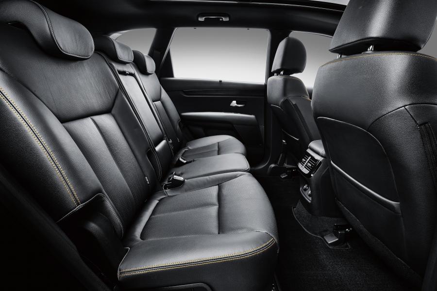 Интерьер Kia KX7 2017 года  (фото 14 из 21)